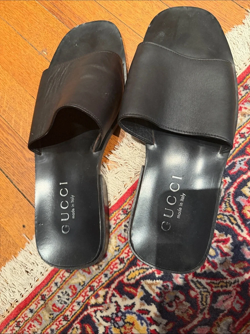 Gucci sleek black